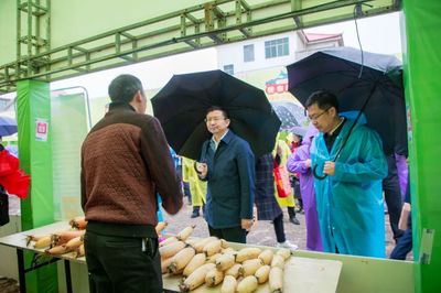祁陽市首屆油菜花節暨農副產品交易會開幕